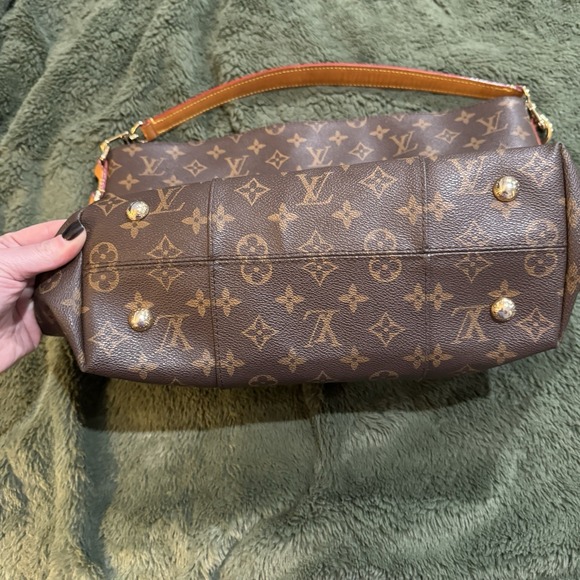 Louis Vuitton Melie Handbag Monogram Canvas LV - Picture 2 of 14